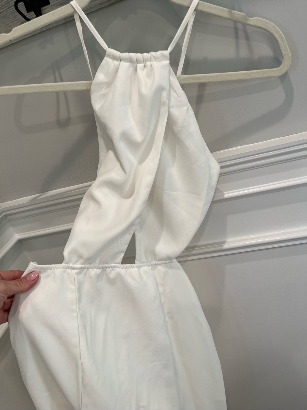 Women’s White Sleeveless dress